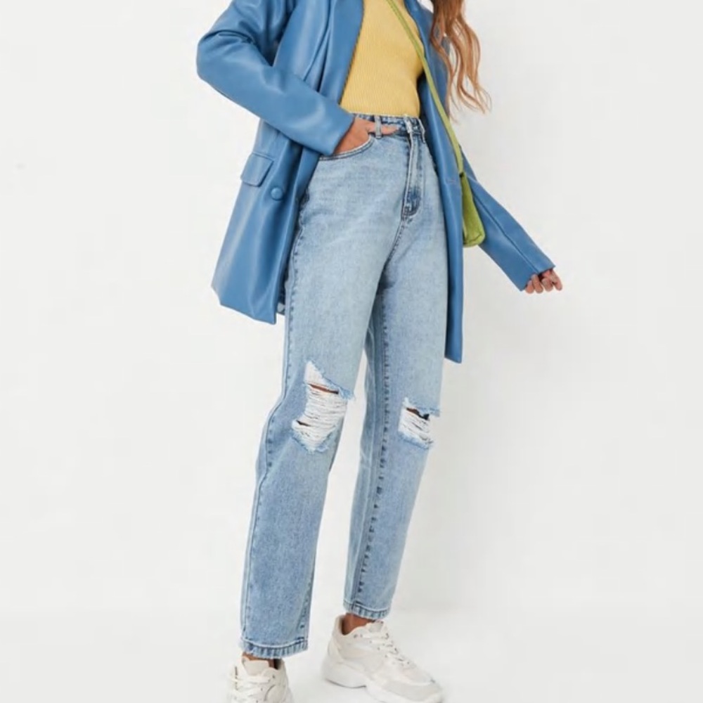 Missguided Riot High Waisted Busted Knee Mom Jean